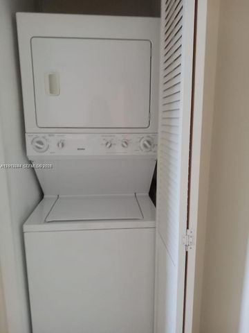 185 SE 14th Ter 1105, Miami, FL 33131