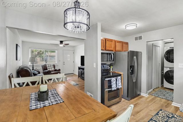 16042 Lauren Street, Taylor, MI 48180