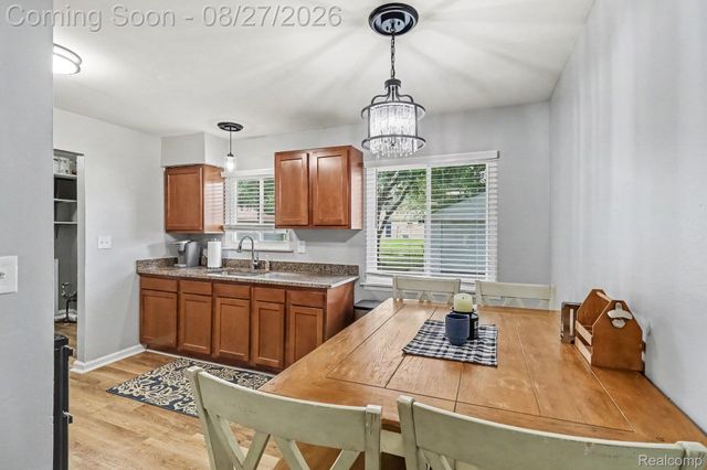16042 Lauren Street, Taylor, MI 48180
