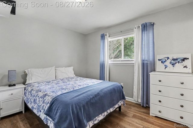 16042 Lauren Street, Taylor, MI 48180