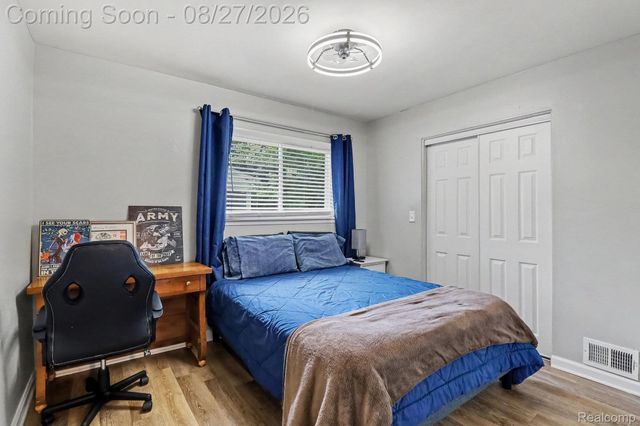 16042 Lauren Street, Taylor, MI 48180
