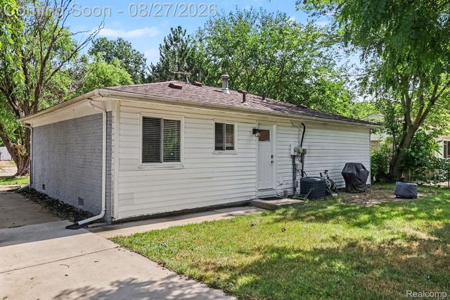 16042 Lauren Street, Taylor, MI 48180