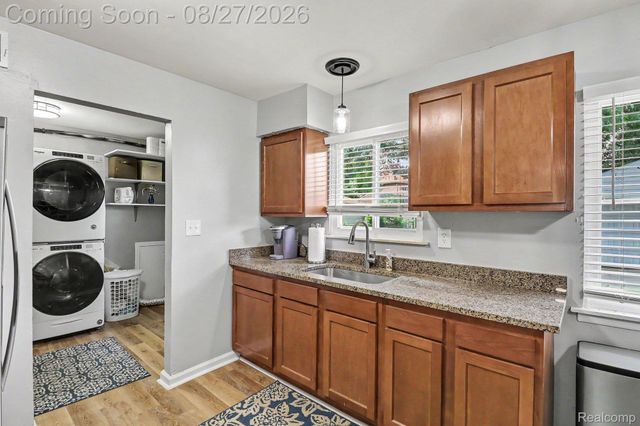 16042 Lauren Street, Taylor, MI 48180