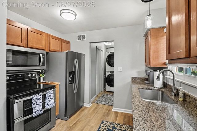 16042 Lauren Street, Taylor, MI 48180