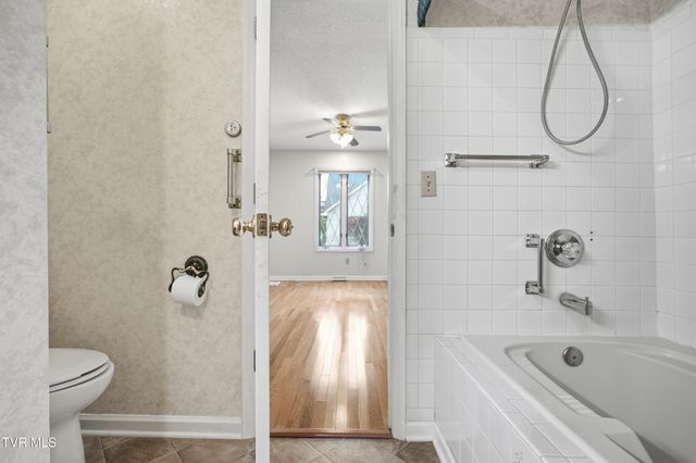 2509 East Lakeview Drive 5, Johnson City, TN 37601