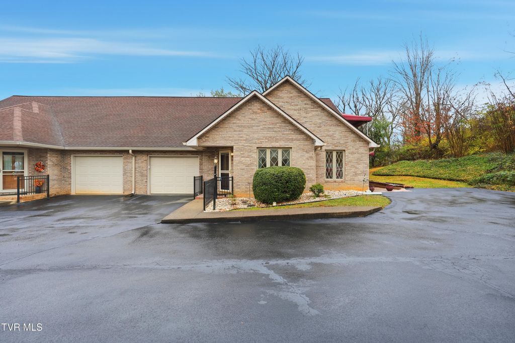 2509 East Lakeview Drive 5, Johnson City, TN 37601
