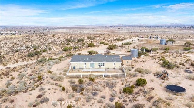 35380 Cheseboro Rd., Palmdale, CA 93552