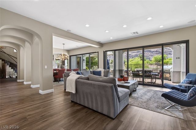 2587 Turtle Head Peak Drive, Las Vegas, NV 89135