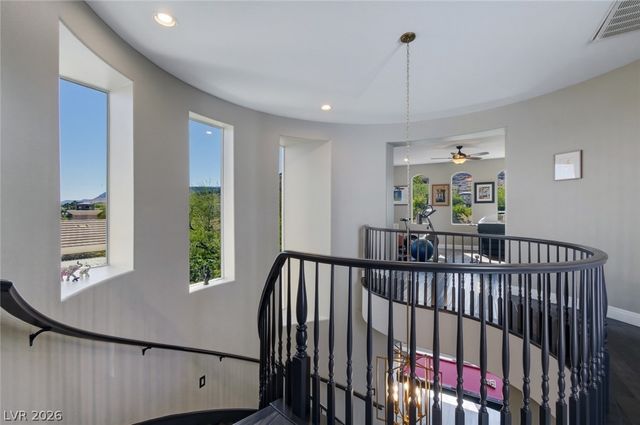 2587 Turtle Head Peak Drive, Las Vegas, NV 89135