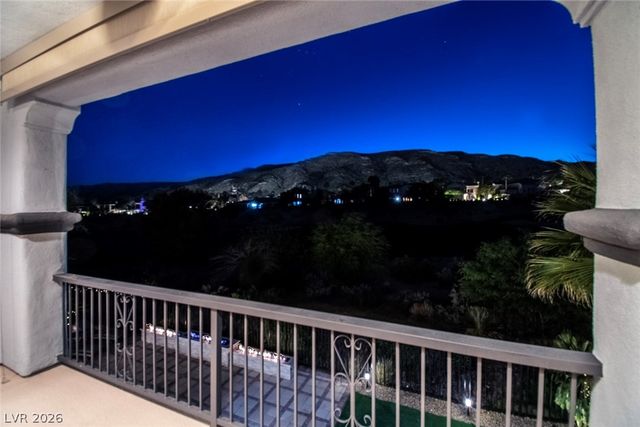 2587 Turtle Head Peak Drive, Las Vegas, NV 89135