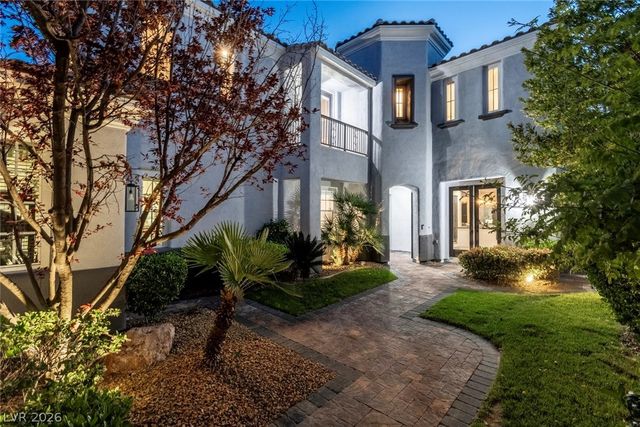 2587 Turtle Head Peak Drive, Las Vegas, NV 89135