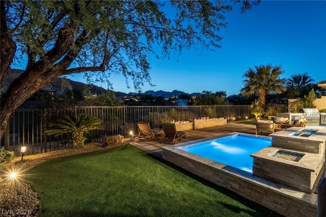 2587 Turtle Head Peak Drive, Las Vegas, NV 89135