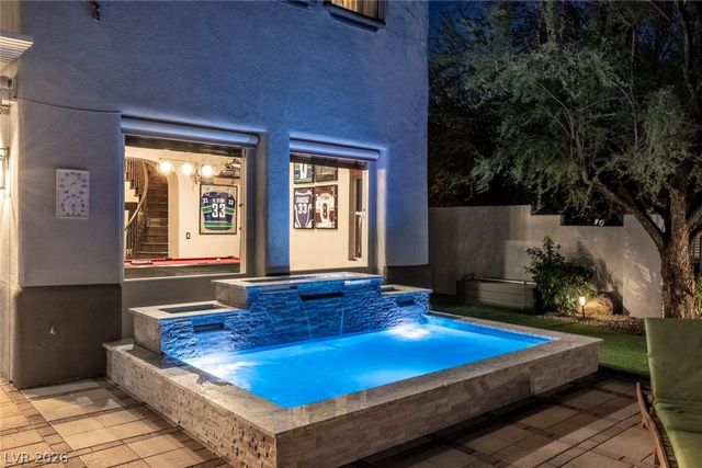 2587 Turtle Head Peak Drive, Las Vegas, NV 89135
