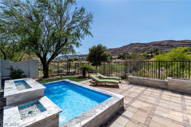 2587 Turtle Head Peak Drive, Las Vegas, NV 89135