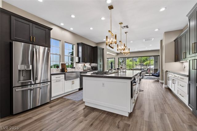 2587 Turtle Head Peak Drive, Las Vegas, NV 89135