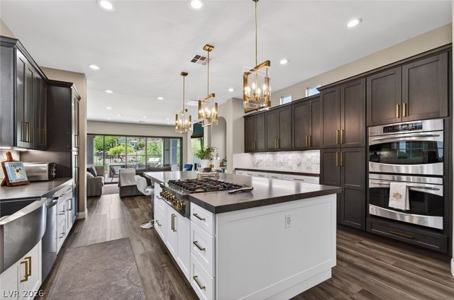 2587 Turtle Head Peak Drive, Las Vegas, NV 89135