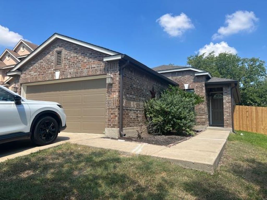345 New Country RD, Kyle, TX 78640
