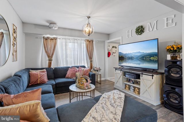 38 MEDFORD LN, Willingboro, NJ 08046