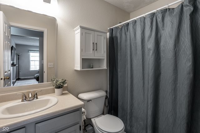 15517 Wandering Way, Noblesville, IN 46060