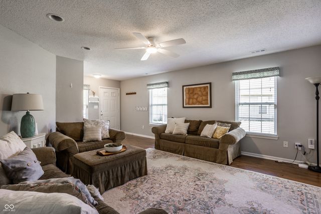 15517 Wandering Way, Noblesville, IN 46060