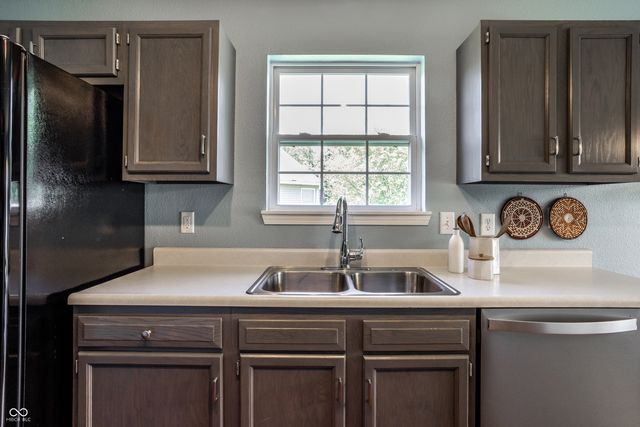 15517 Wandering Way, Noblesville, IN 46060