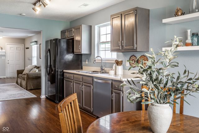 15517 Wandering Way, Noblesville, IN 46060