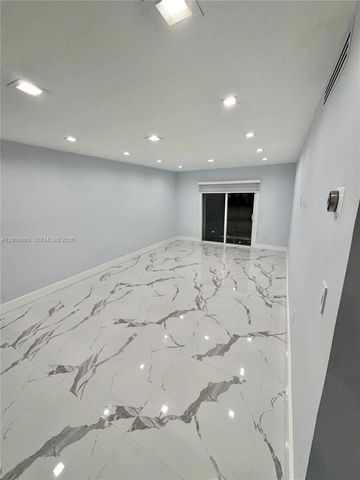 1100 W 35th St 4, Hialeah, FL 33012