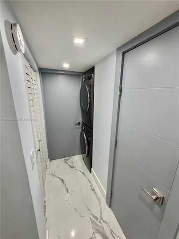 1100 W 35th St 4, Hialeah, FL 33012