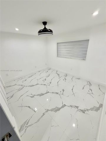 1100 W 35th St 4, Hialeah, FL 33012