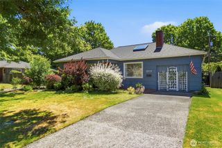 2219 Washington Way, Longview, WA 98632