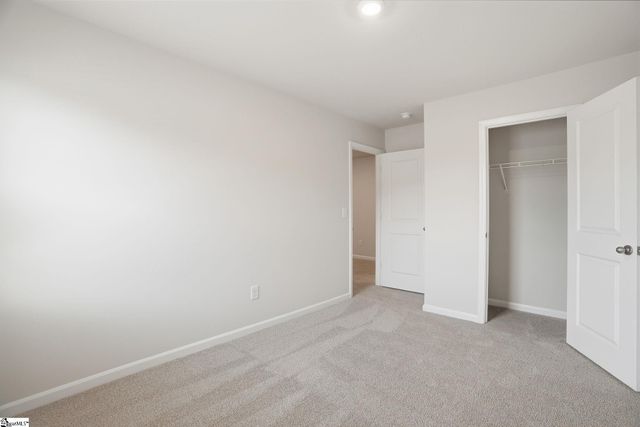 325 Lilac Loop, Greenwood, SC 29646