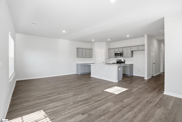 325 Lilac Loop, Greenwood, SC 29646