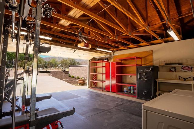 9247 Navajo Trail, Morongo Valley, CA 92256