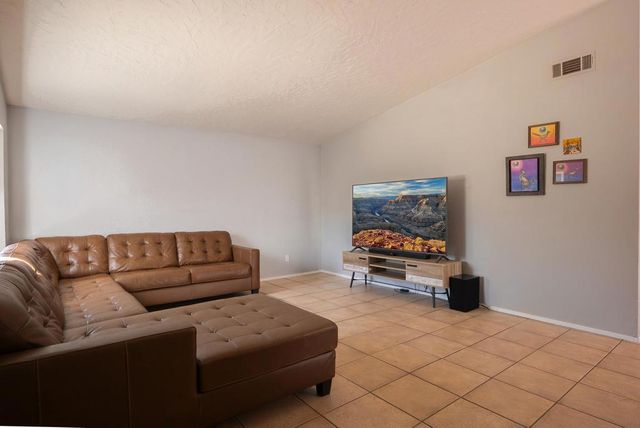 9247 Navajo Trail, Morongo Valley, CA 92256