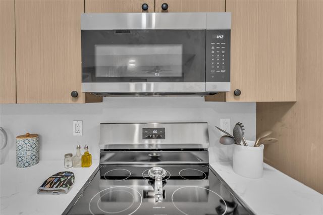 8100 Cambridge Street 125, Houston, TX 77054