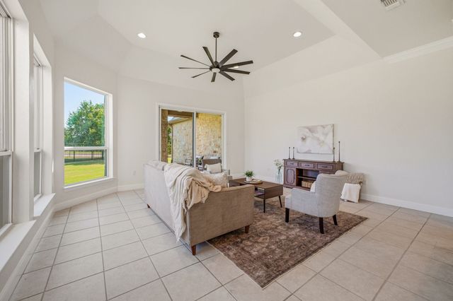 2414 Vineyard Drive, Granbury, TX 76048