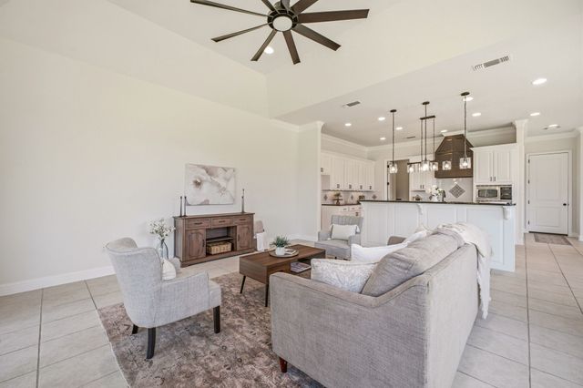 2414 Vineyard Drive, Granbury, TX 76048
