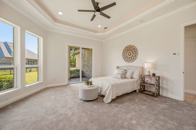 2414 Vineyard Drive, Granbury, TX 76048