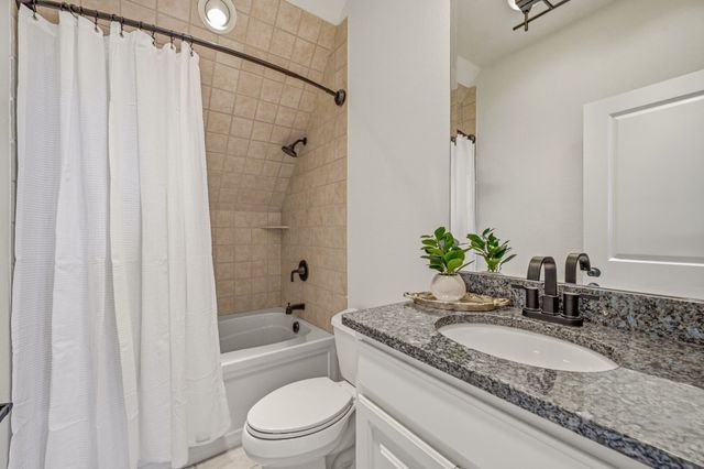 2414 Vineyard Drive, Granbury, TX 76048