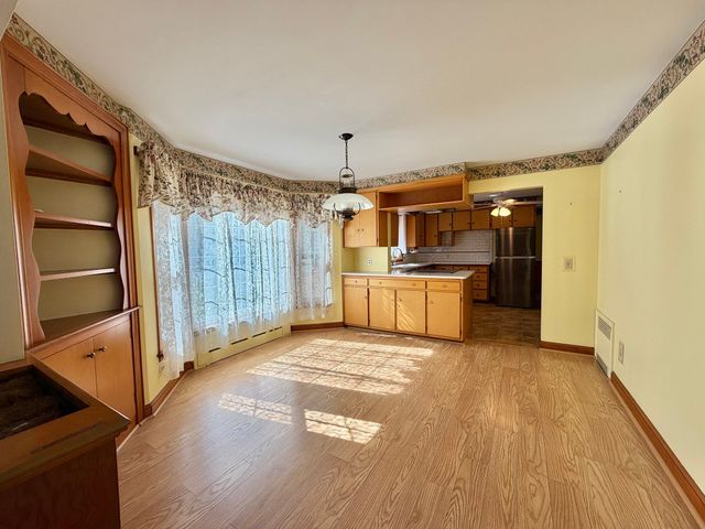 400 Shearer St, Palmer, MA 01069