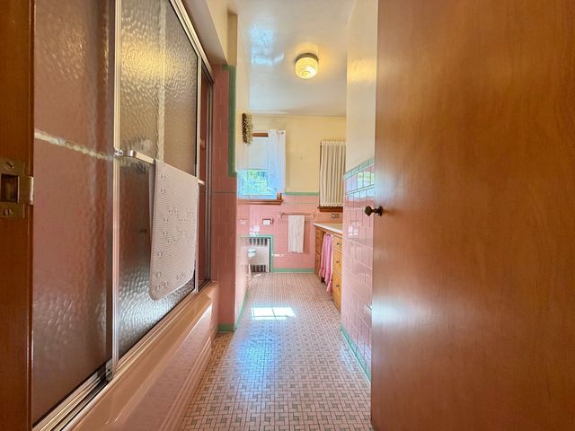 400 Shearer St, Palmer, MA 01069