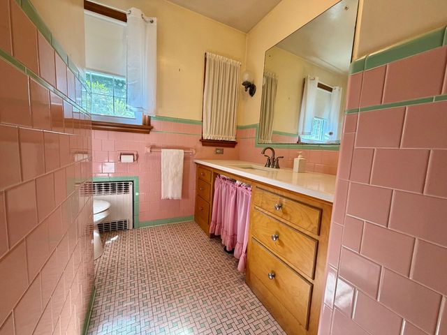 400 Shearer St, Palmer, MA 01069
