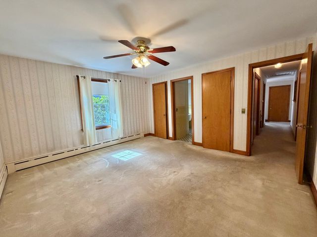400 Shearer St, Palmer, MA 01069