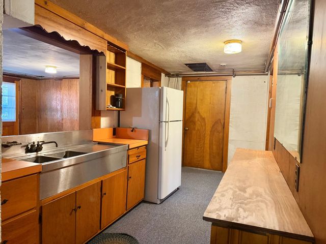400 Shearer St, Palmer, MA 01069