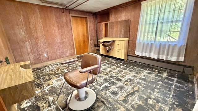 400 Shearer St, Palmer, MA 01069