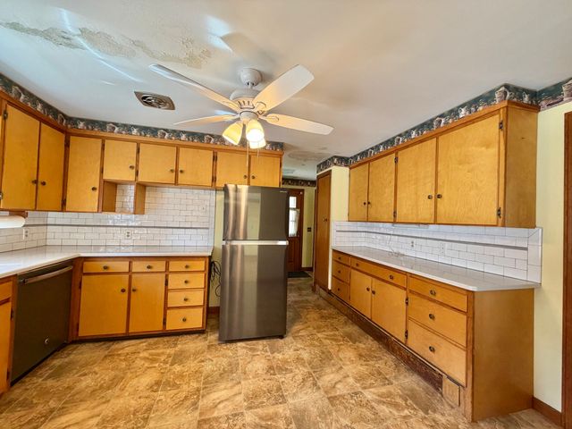 400 Shearer St, Palmer, MA 01069
