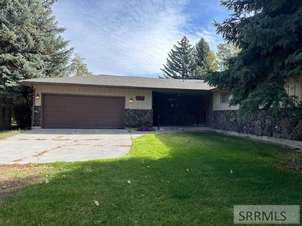 Image 4 of property listing at 643 W 100 S, Blackfoot, ID 83221