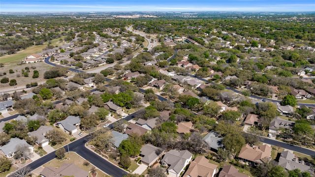 103 Harness LN, Georgetown, TX 78633