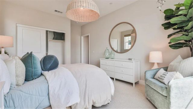 27477 Red Alder Lane, Valencia, CA 91381