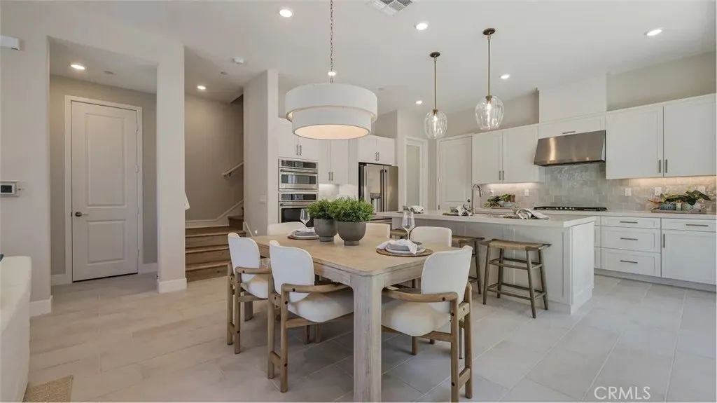 27477 Red Alder Lane, Valencia, CA 91381